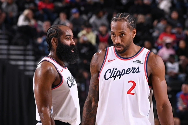  小卡半场26分哈登零失误 快船41分狂胜国王豪取五连胜