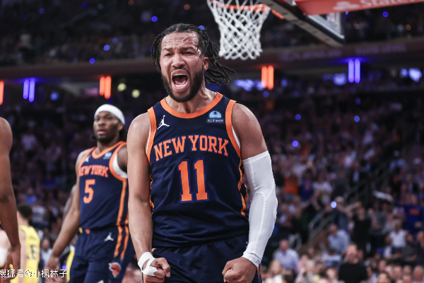 600场现役铁人！布伦森高效掌舵，尼克斯54分狂屠篮网震撼联盟