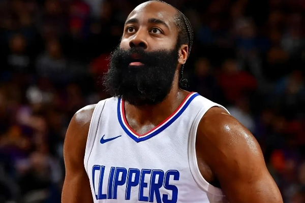  19战16胜势不可挡！哈登10助盘活全队，小卡创生涯新高助快船轻取爵士